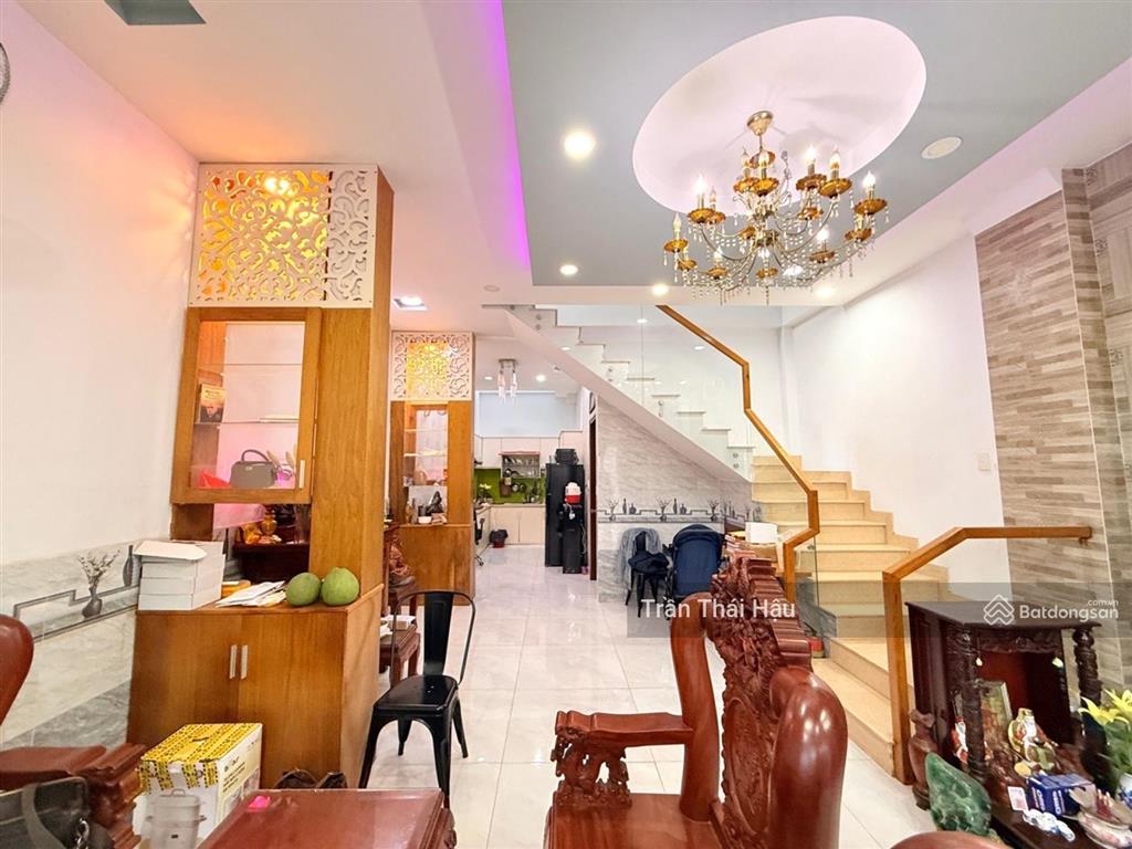 Dream home, hẻm xe hơi, 70m², 2 tầng, chỉ 6.x