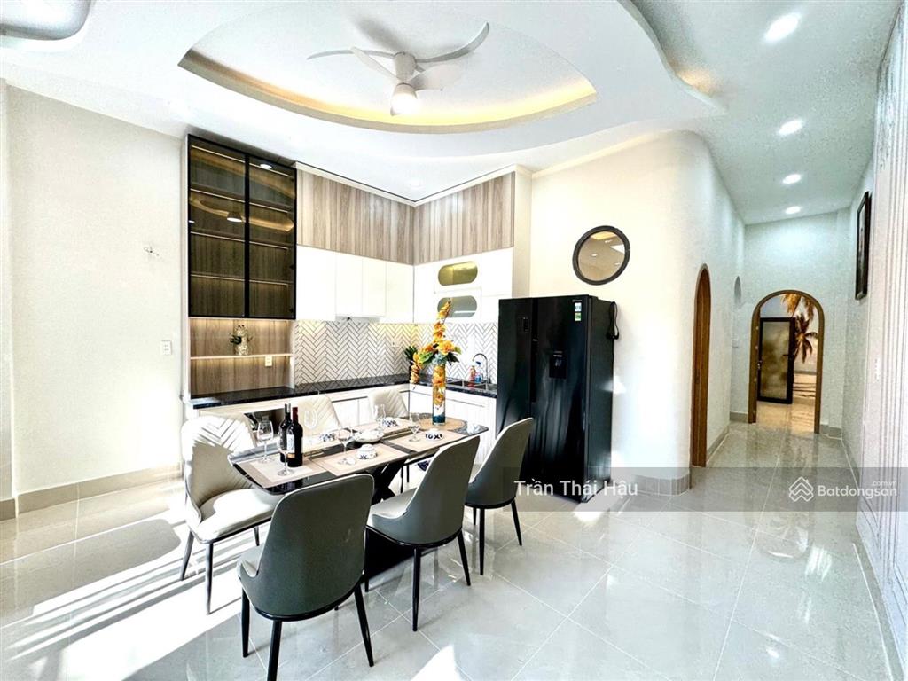 Ngay công viên văn hóa gò vấp, 82m2, 4pn to, full nội thất chỉ 6. xtỷ