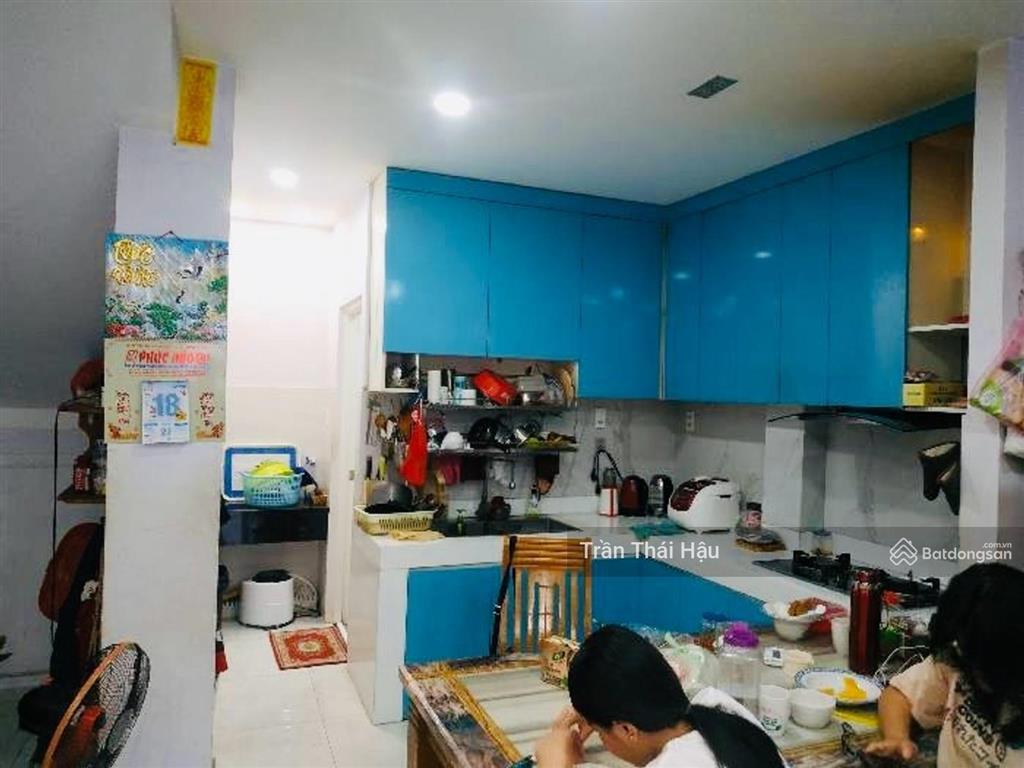 Dương quảng hàm, dtsd 180m2, 4pn, xe hơi đỗ cửa, nhỉnh 6t