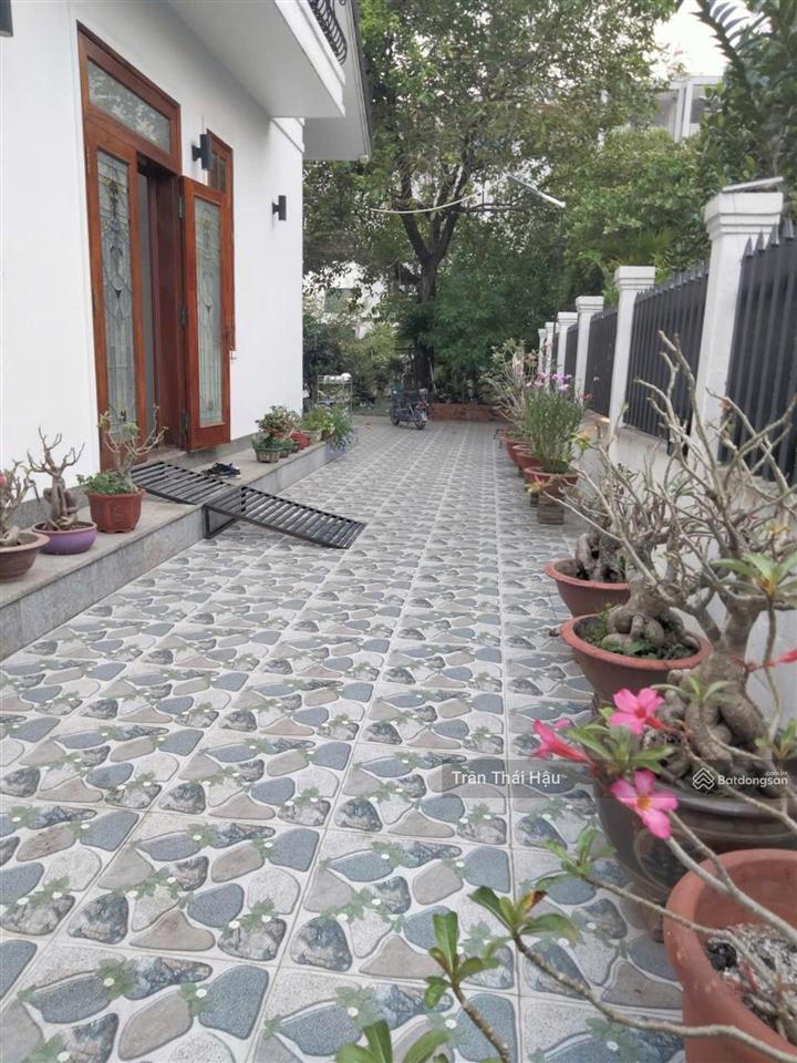 Biệt thự sân vườn 500m2, xe hơi, gần mặt tiền, chỉ 11. xtỷ