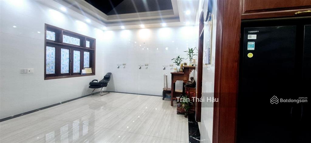 Biệt thự sân vườn 500m2, xe hơi, gần mặt tiền, chỉ 11. xtỷ