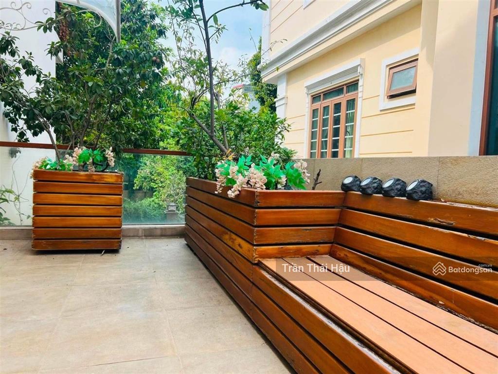 Biệt thự biệt lập đẳng cấp, khu sân bay tân sơn nhất, 240m2, 52t