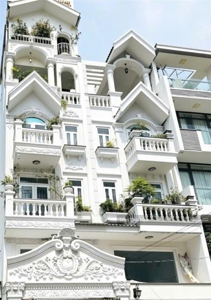 Mặt tiền, dương quảng hàm, hiếm có, 70m2, 6 tầng, còn mới, mở vp, spa...