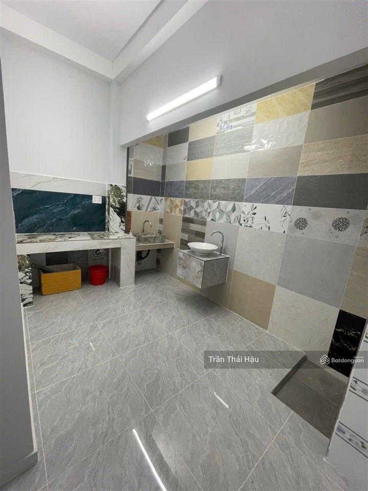 Phạm văn bạch, 62m2, hẻm xe hơi, 2 tầng đúc, 3pn, chỉ 5.x
