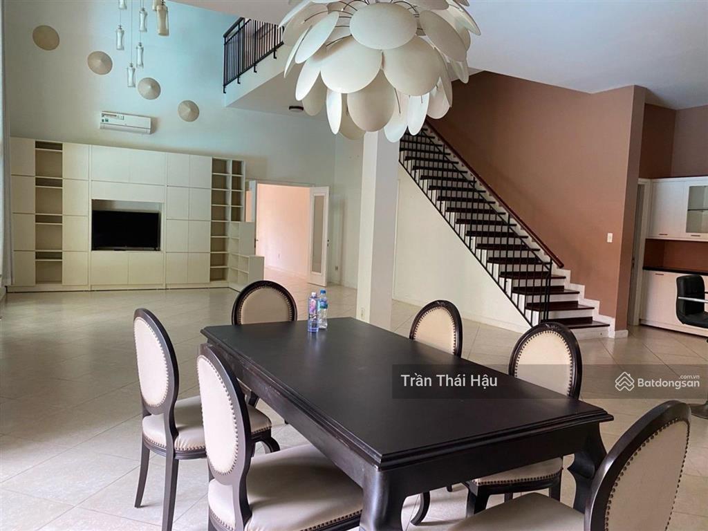 Biệt thự thượng lưu gần 700m2, nguyễn văn hưởng, thảo điền, sân vườn siêu rộng