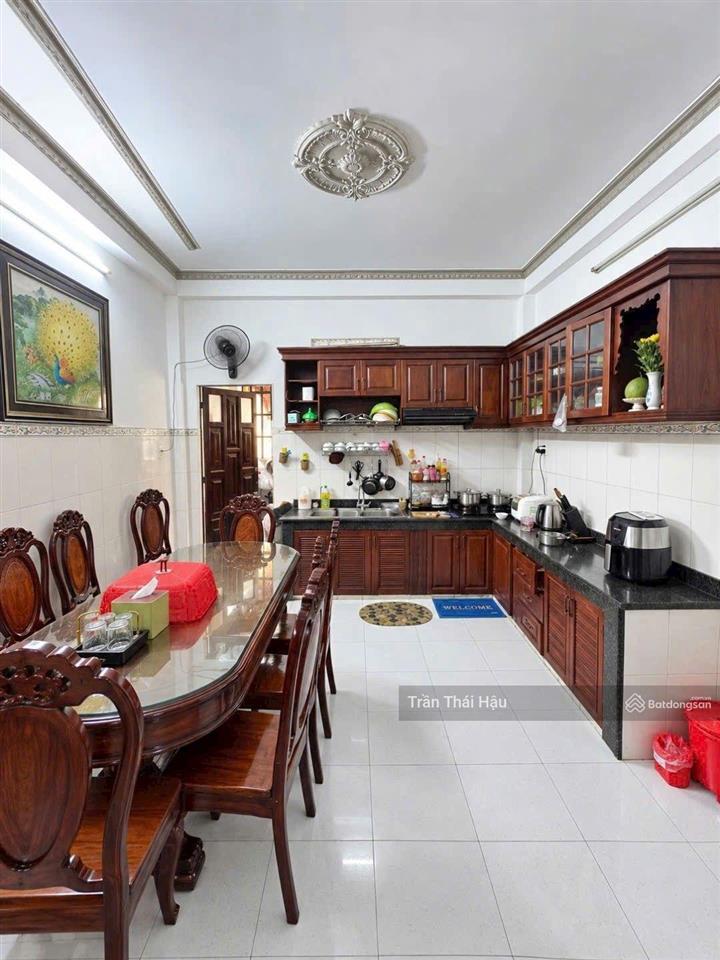 Nhà hẻm xe hơi, chợ phạm văn bạch, 4 tầng, 4pn, nhỉnh 7