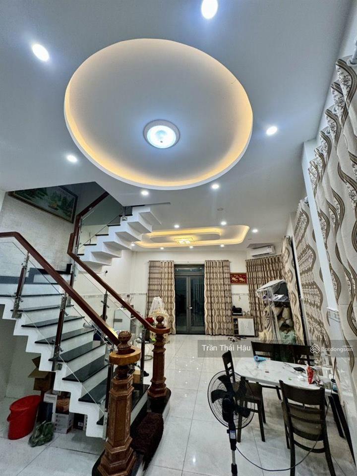 Mặt tiền hẻm 8m, 105m2, 2 tầng, nhỉnh 8t