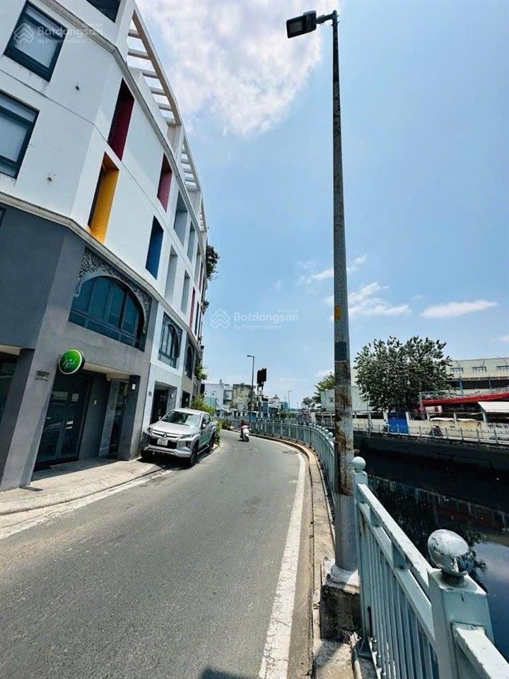 Bán nhà 6tầngdt80 m 2góc mặt tiền kinh doanhquận 6 chỉ 13 ty 500 shr hoàn công đủdt 5m x 16 m