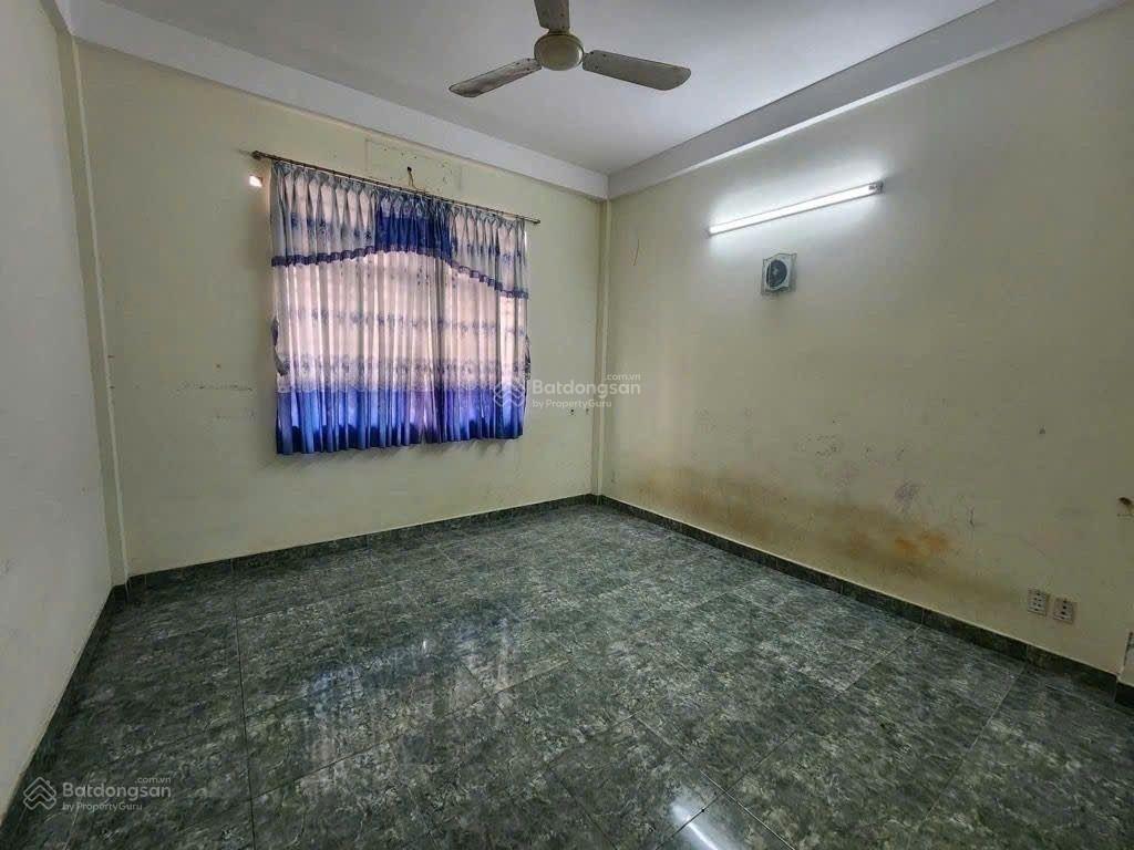 Bán nhà mặt tiền đường cao lỗ chỉ 11 ty 800  54m hoàn công 168m phường chánh hưng quận 8