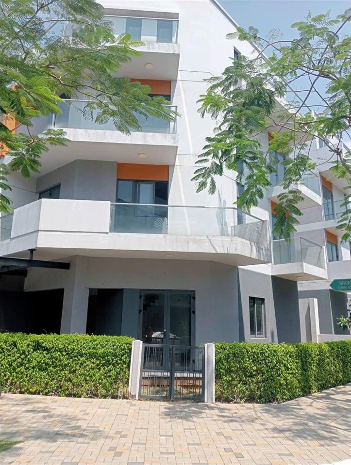Bán nhà 124m2  4 tầng  lô góc 2 mặt tiềnkhu khang điền bình hưngbình chánh.chủ nhà gấp bán