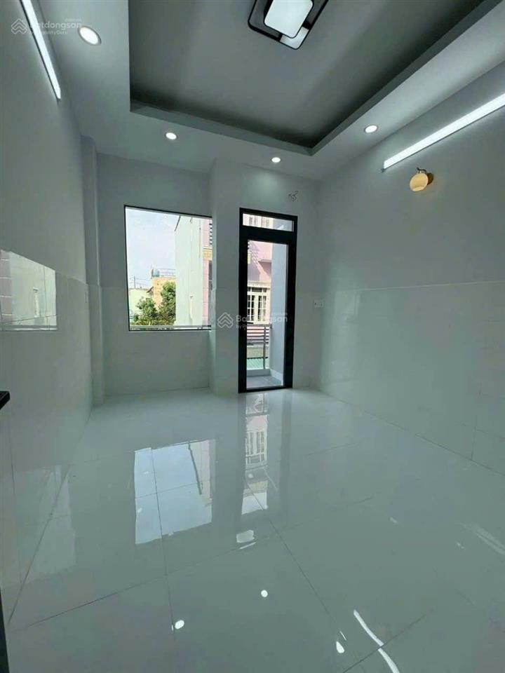 Bán nhà 3 tầng  48 m2 4 phòng ngủ 4 tỷ hơnsổ hồng riêng gạch cát phường 15 quận 8 vị trí đẹp