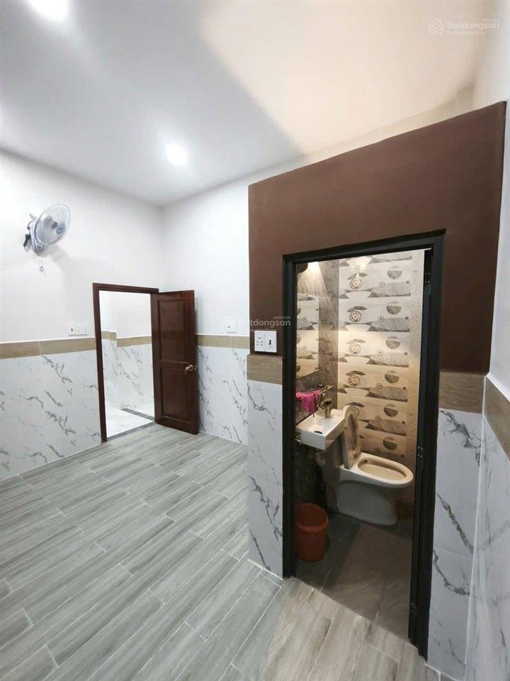 Bán nhà quận 8 62m 3 phòng ngủ 5 tỷ hơn sổ hồng riêng nợ hậu 13m,đường lương hữu phước,phường 15
