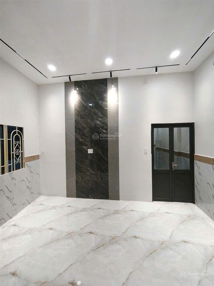 Bán nhà quận 8 62m 3 phòng ngủ 5 tỷ hơn sổ hồng riêng nợ hậu 13m,đường lương hữu phước,phường 15