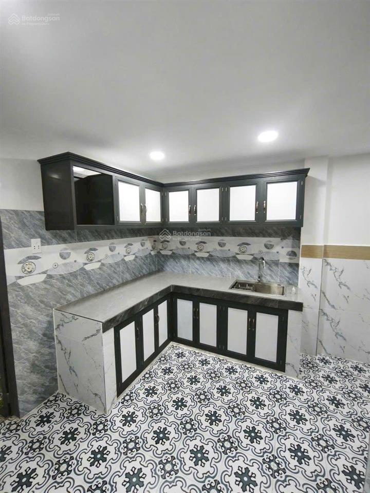 Bán nhà quận 8 62m 3 phòng ngủ 5 tỷ hơn sổ hồng riêng nợ hậu 13m,đường lương hữu phước,phường 15