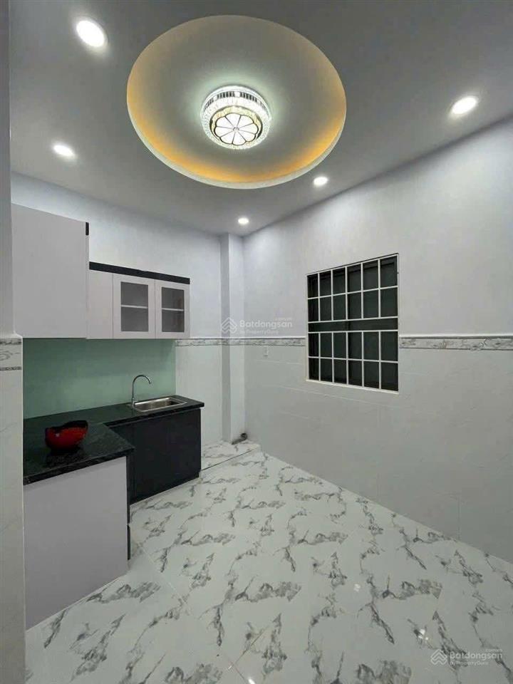 Bán nhà gấp 40 m 3 ty hơn đường lương văn can phường 15 quận 8 2 phòng ngủsổ hồng riêng.