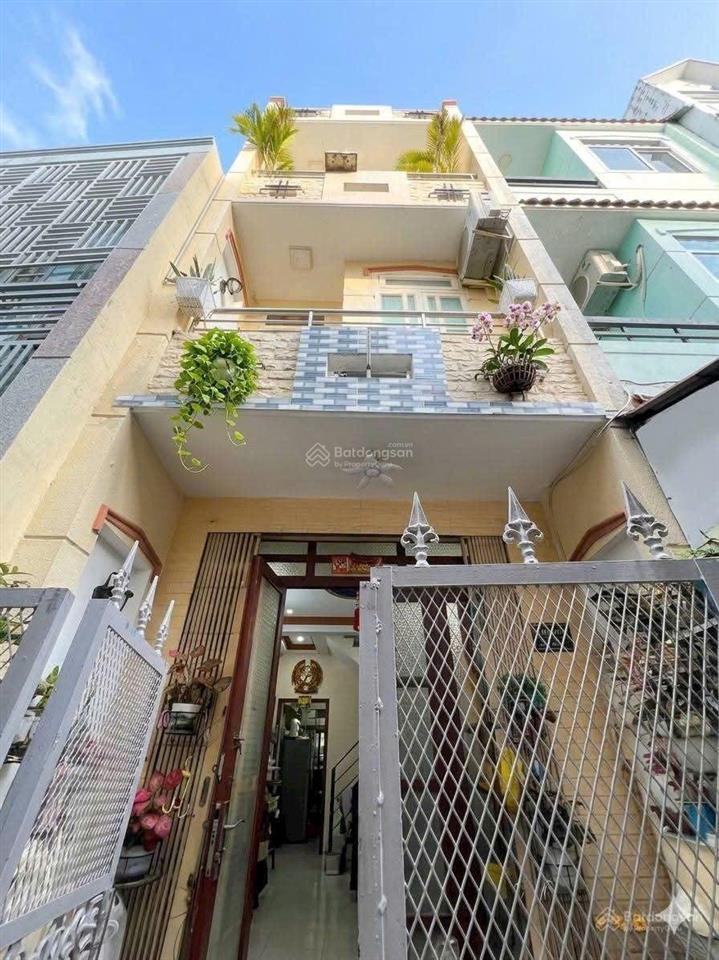 Bán nhà 39m 3 tầng 3 tỷ hơn phường 15 quận 8 4 phòng ngủ,sổ hồng riêng hoàn công vị trí đẹp.