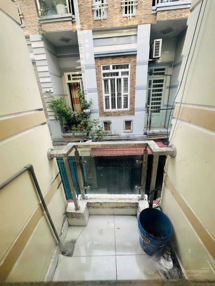 Bán nhà 40m 3 tầng trường đình hội hơn 5 x tỷ phường phú định quận 8 hẻm xe hơi  vị trí đẹp