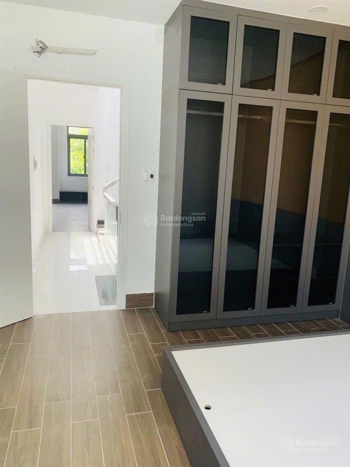 Bán nhà mặt tiền quận 8  100m 4 tầng chỉ 8.5 tỷ 4 phòng ngủ trinh quang nghị phường 7