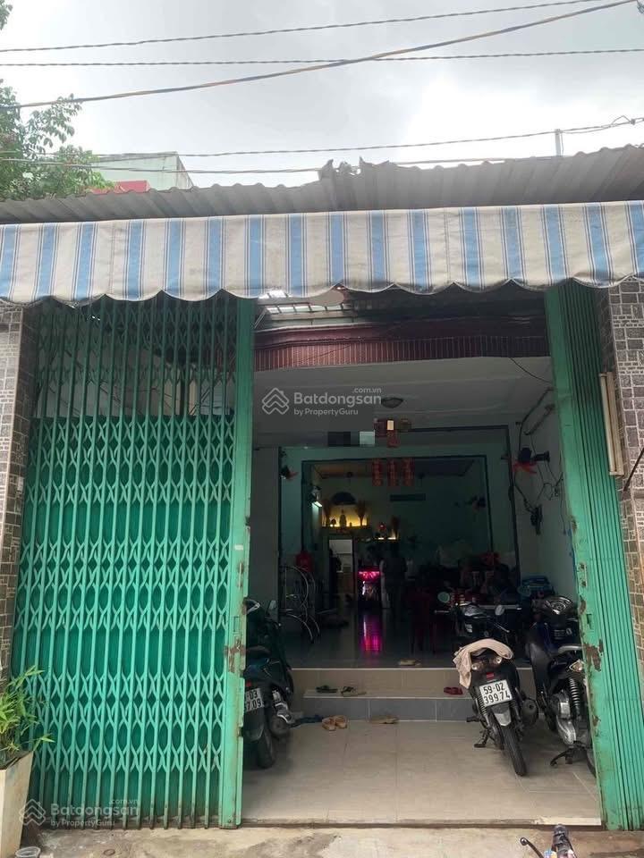 Bán nhà hẻm 8m thoại ngọc hầu 5x23m  1 lầu nhà cũ tiện xây mới giá 10 tỷ