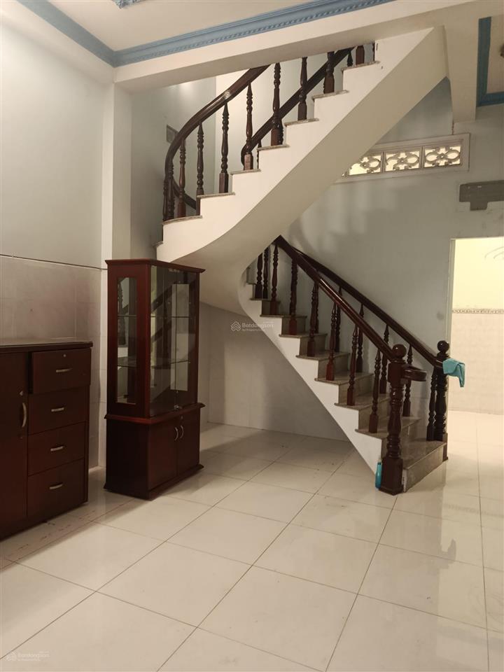 Hẻm xe tải ngay vincom quang trung, ngang khủng 5m vuông a4.