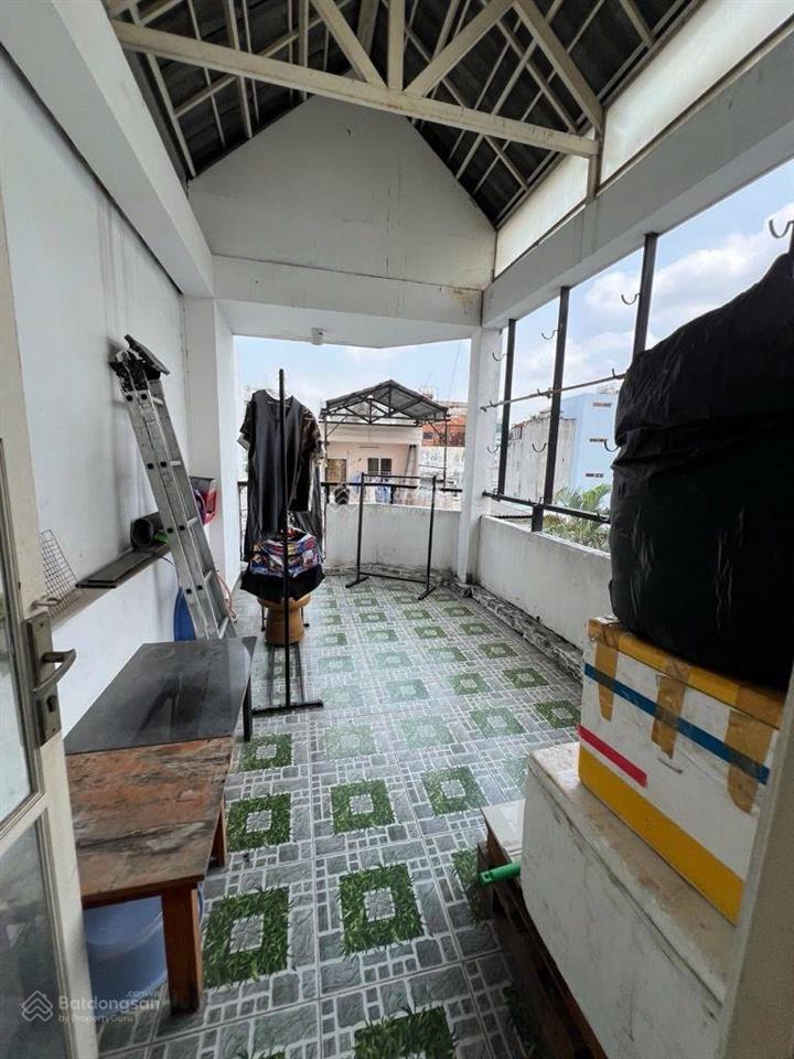 Ngay mt nguyễn thái sơn, 43mv x 4 tầng. hơn 5đ. 5pn