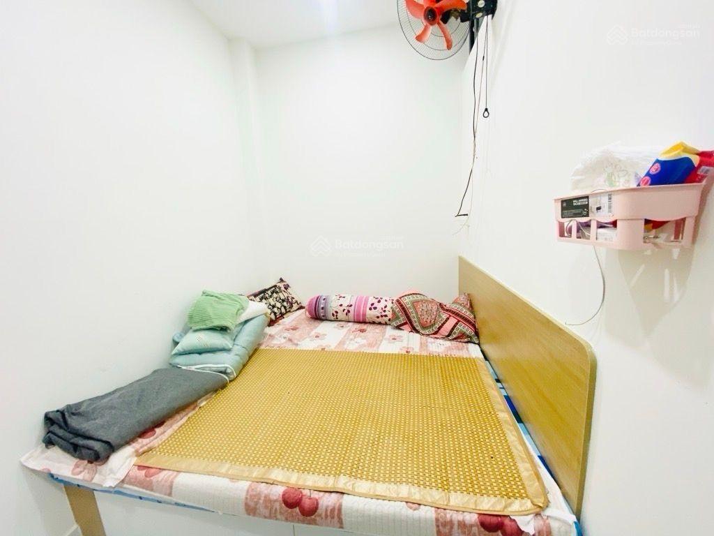 Ngang 4m, 3 tầng, 3pn  gần cv gia định, khu dân trí nguyễn văn công  nhỉnh 5đ