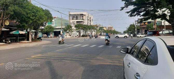 Chính chủ bán nhà mặt phố đường phan chu trinh cạnh ngã tư đường thanh hóa