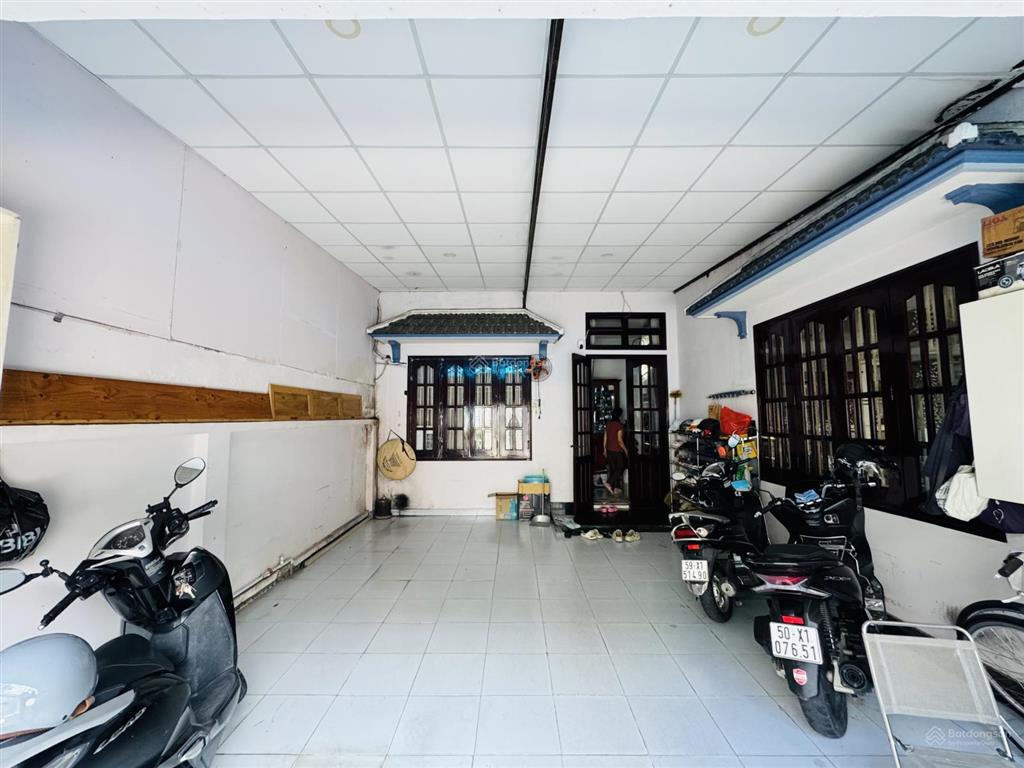 Bán nhà mặt tiền nam hòa, ngang 9.5m nở hậu 14m vị trí kinh doanh cực tốt