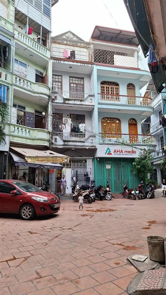 Chính chủ bán nhà phố nguyễn chí thanh 2 nhà ra phố ô tô đỗ cửa.