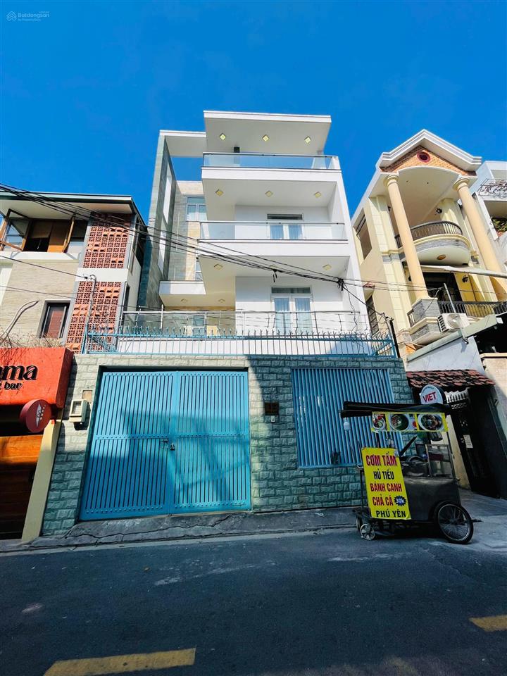 Duy 01 ! nhà đẹp 4t 500m2 sàn, có hồ bơi mt nguyễn bá huân sát xuân thủy. dòng tiền 81 triệu/tháng.