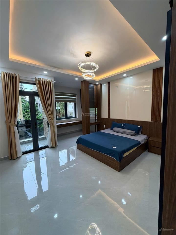 Nhà đẹp giá tốt! ngay cc masteri thảo điền  100m ra metro. dt 105m²  3 tầng  sẵn dòng tiền
