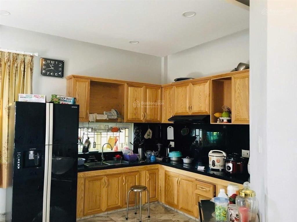 Còn căn duy nhất! nhà đẹp đối diện cv ngay lakeview  3 tầng  8 x 20m  18 tỷ  sổ hồng riêng