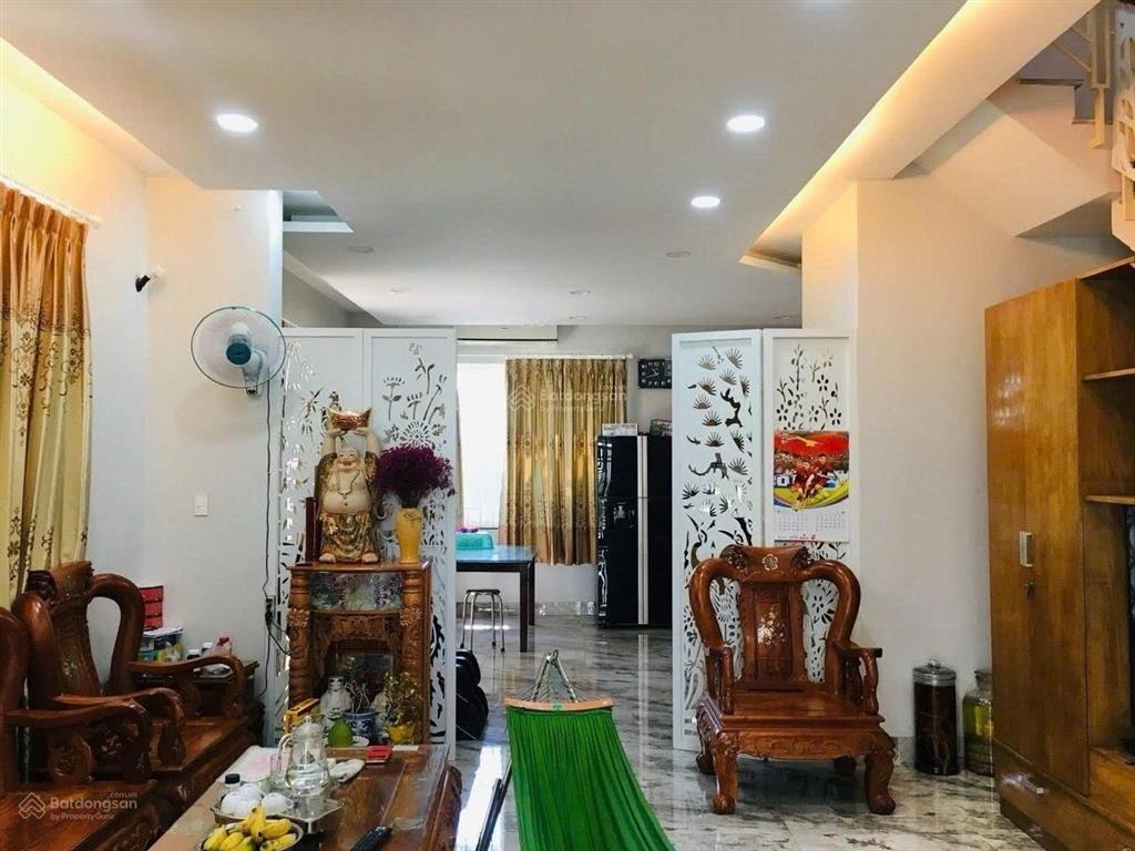 Còn căn duy nhất! nhà đẹp đối diện cv ngay lakeview  3 tầng  8 x 20m  18 tỷ  sổ hồng riêng