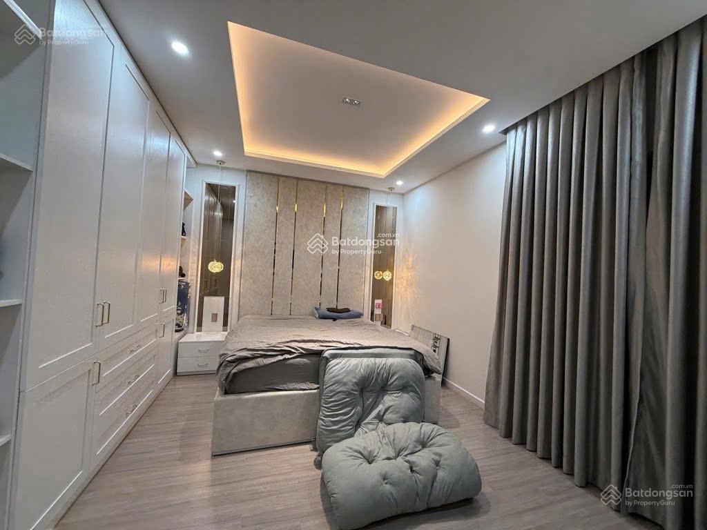 Có 1 0 2 ! nhà mặt tiền nhánh cụm trần não x song hành  hầm 4 tầng mới tinh. dt 100m2 (5 x 20m)