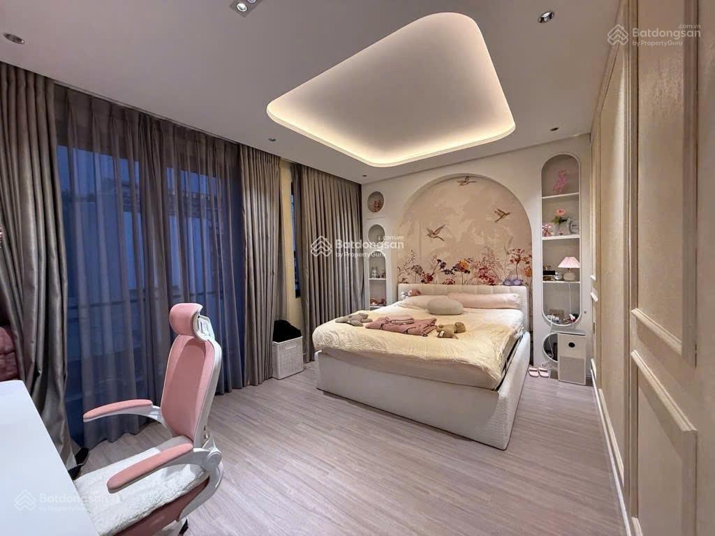 Có 1 0 2 ! nhà mặt tiền nhánh cụm trần não x song hành  hầm 4 tầng mới tinh. dt 100m2 (5 x 20m)