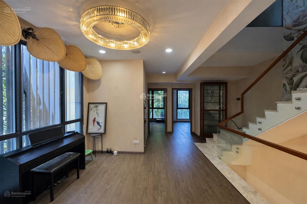 Hiếm! duy nhất căn 2 mặt tiền kdc bảo vệ 24/24. nhà đẹp, full nội thất, chủ cần bán gấp.