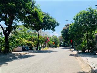 Đất ngộp ngay liên phường  global city. dt 160m2 ( 8 *20m) full thổ cư 65 triệu/m2. sổ riêng.