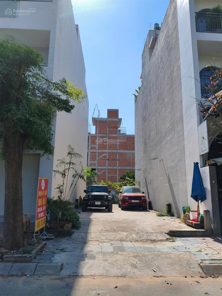 Giảm 2 tỷ. đất đẹp 2 mặt tiền đường 20m, ngay đỗ xuân hợp  global city vào 50m. đối diện cv.