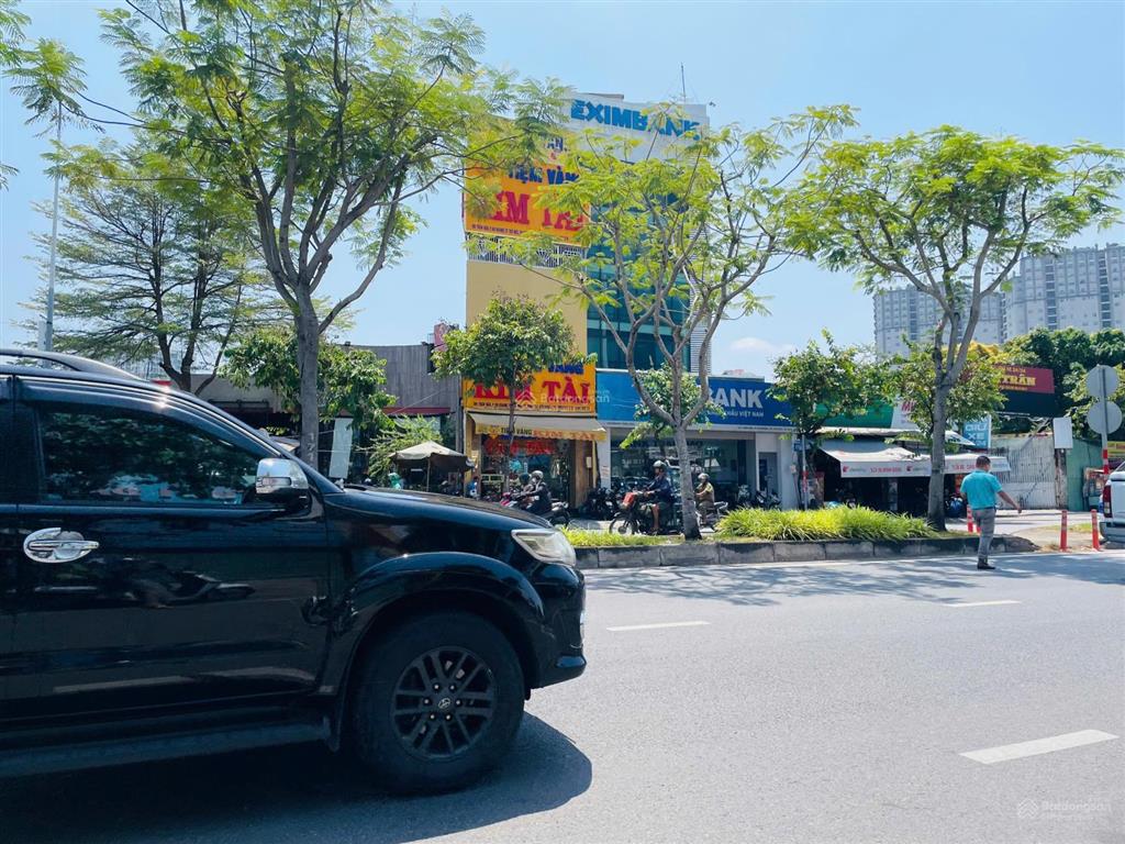 Ko thể rẻ hơn. mặt tiền trần não ~ 267 triệu/m2. ngay vòng xoay thủ thiêm. xây cao. cần bán gấp
