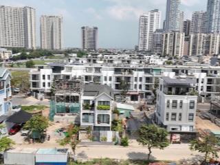 Rẻ nhất ap q2. đất 159,5m2 ( 8 * 20m) ~ 166 triệu/m2. ctxd hầm 4 tầng. ngay mega nguyễn hoàng