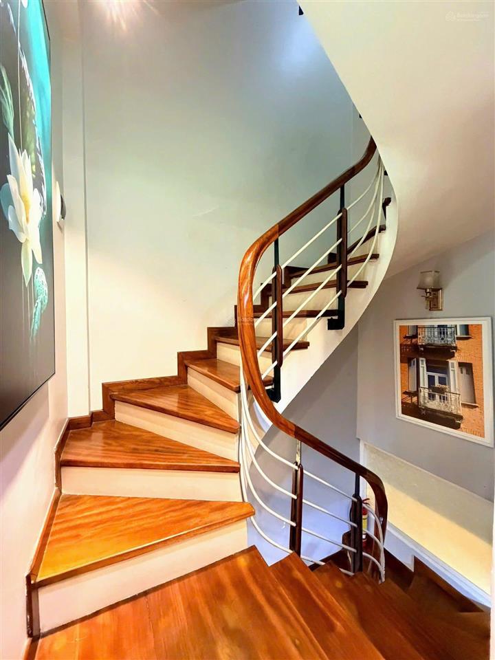 Bán gấp nhà cực đẹp phố quan nhân  thanh xuân 42m2 x 5 tầng  ngõ ô tô giá 8.2 tỷ