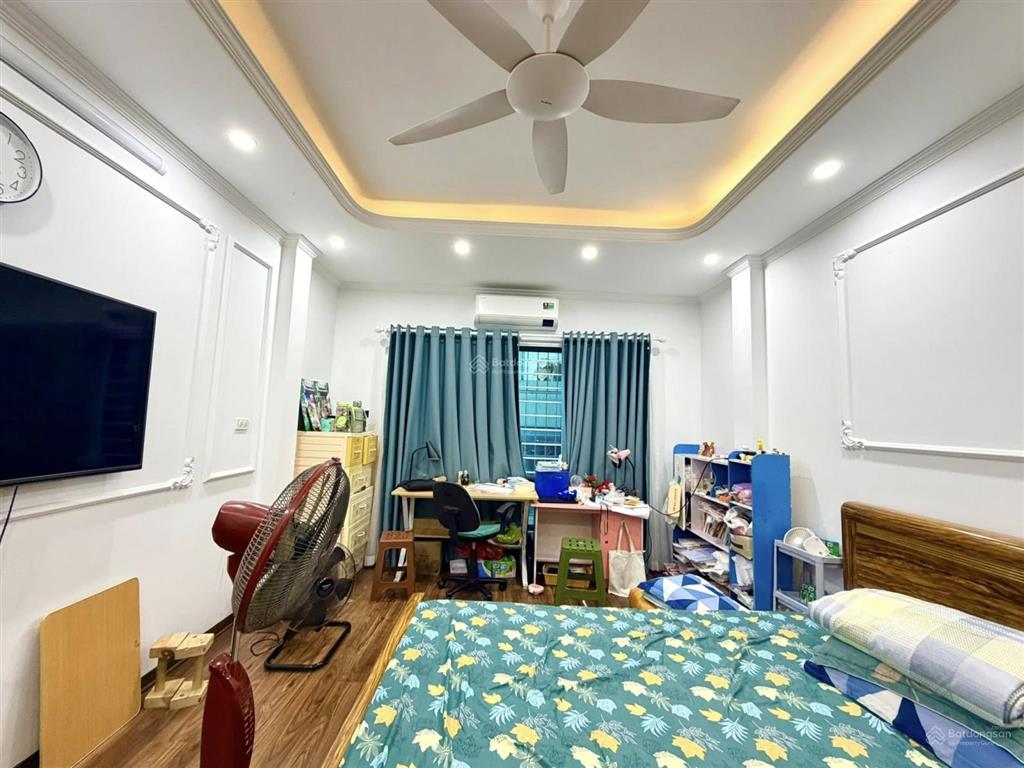 Chủ gấp...bán nhà cực đẹp phố thái hà  đống đa 42m² x 5t ngõ ô tô giá 7.8 tỷ