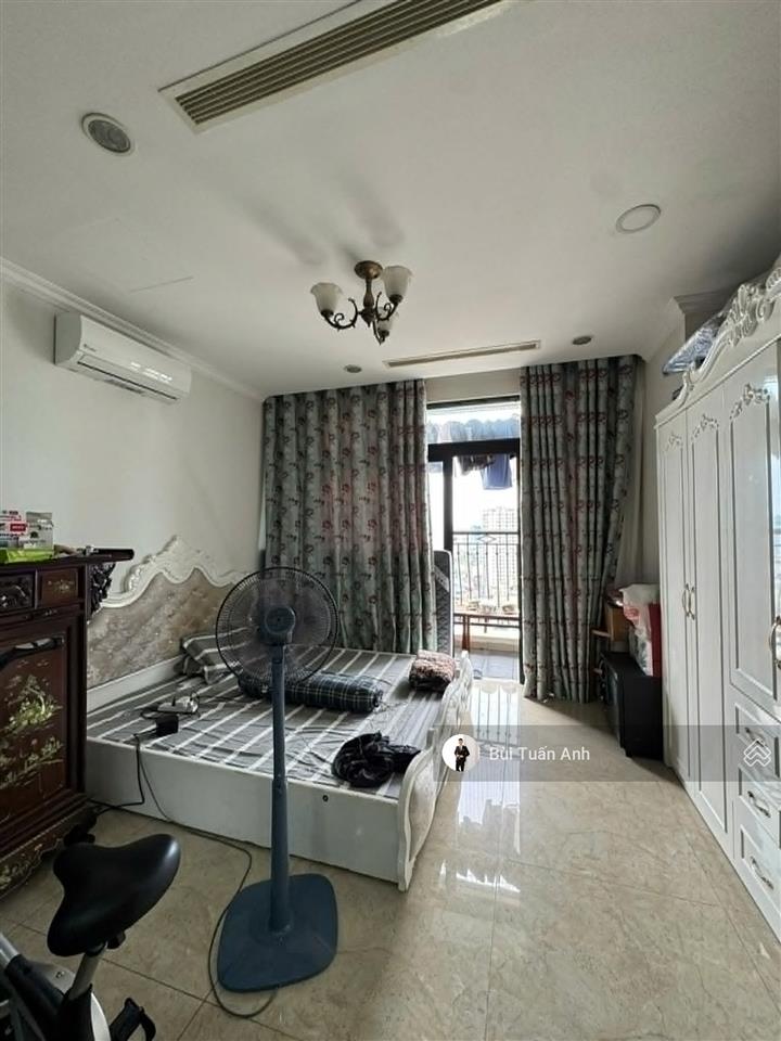 Chính chủ cần bán căn hộ cao cấp 3 ngủ toà r2 royal city  nguyễn trãi  thanh xuân  hà nội