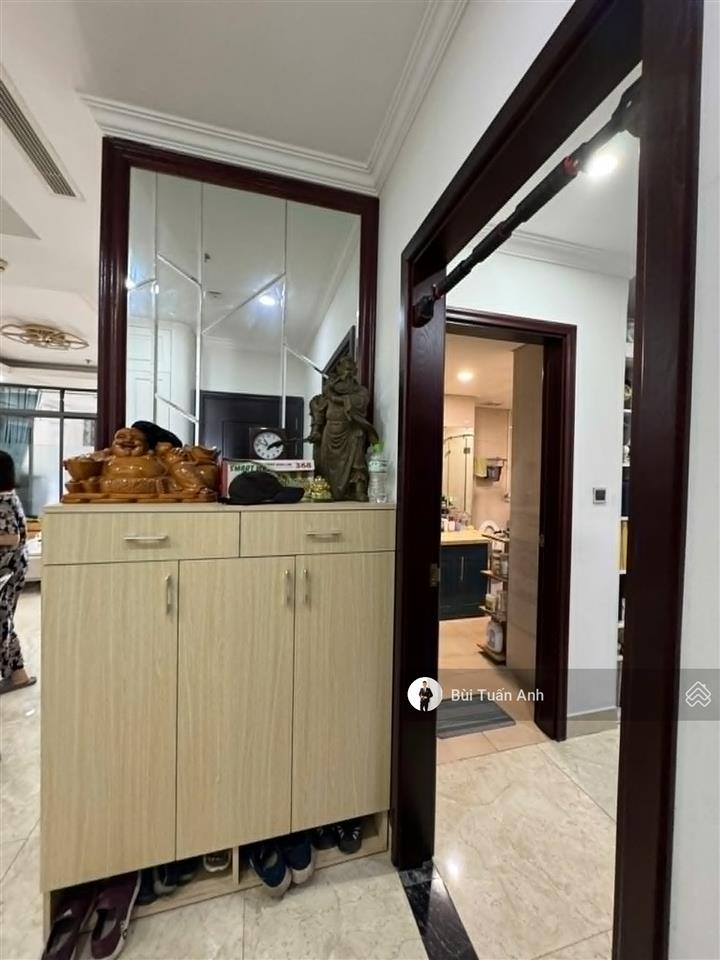 Chính chủ cần bán căn hộ cao cấp 3 ngủ toà r2 royal city  nguyễn trãi  thanh xuân  hà nội