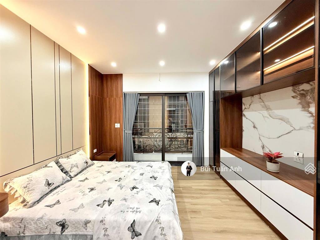 Bán gấp nhà cực đẹp phố tôn đức thắng  đống đa 50m² x 5 tầng ngõ ô tô giá 8.1 tỷ