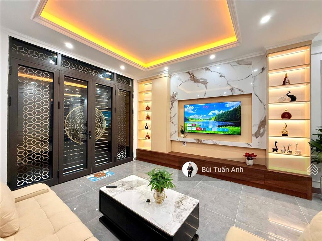 Bán gấp nhà cực đẹp phố tôn đức thắng  đống đa 50m² x 5 tầng ngõ ô tô giá 8.1 tỷ