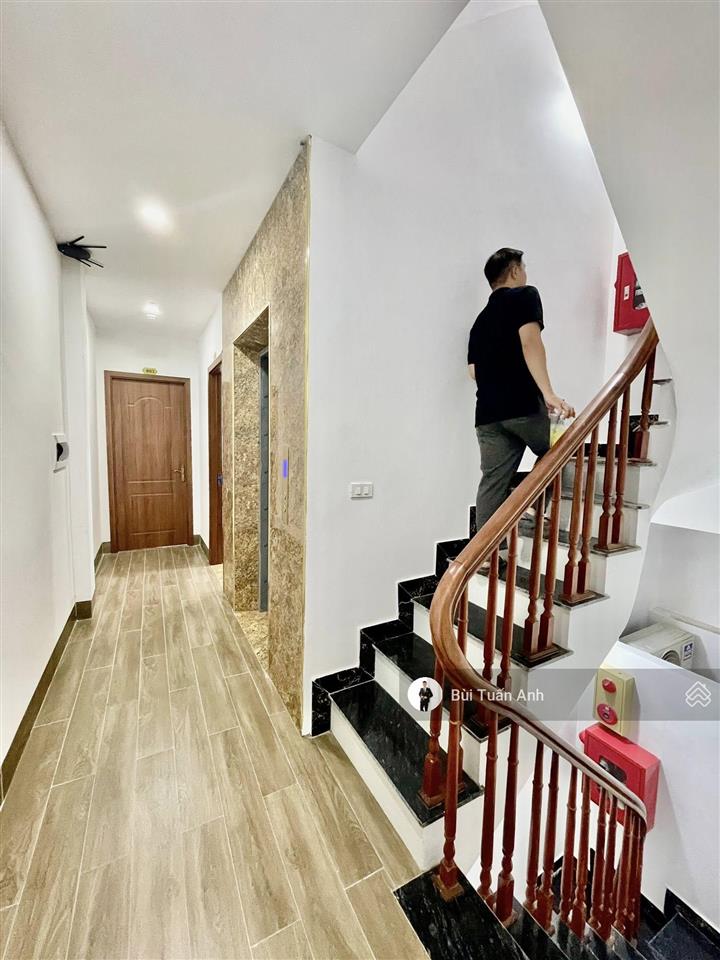 Hiếm quá...bán gấp toà chdv cực đẹp phố thái hà 55m2 x 7 tầng  thang máy  2 thoáng  giá 11.5 tỷ
