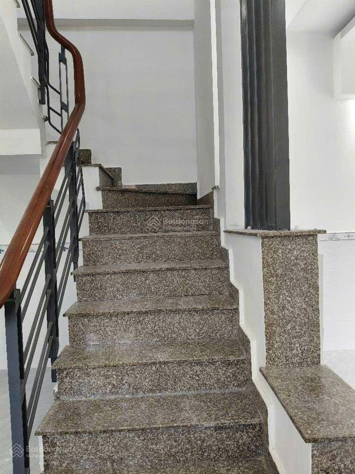 Nhà 2 tầng mặt tiền đường thạnh lộc 17, phường thạnh lộc, q12, dt 118m2 (5mx24m), dòng tiền 12tr