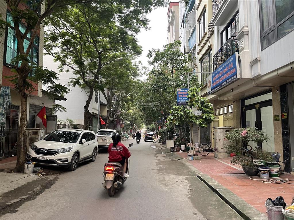 Bán gấp nhà lk dv kiến hưng, hà đông 50m2, đường vỉa hè rộng, kinh doanh ôtô tránh, giá rẻ chỉ 11tỷ