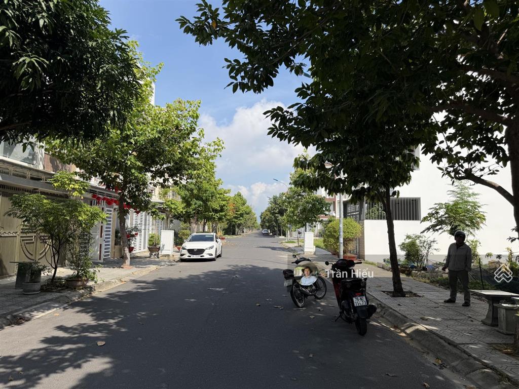 Trục đường t12 còn 1 lô đẹp 100m² (ngang 5m) có sổ hồng cá nhân yên tâm mua đầu tư để dành. lvcc